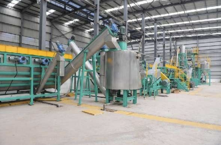 Plastic sorting and recycling system